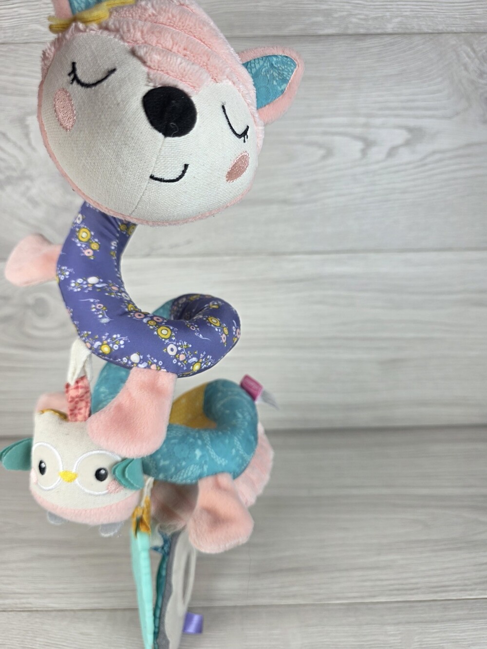 Infantino Plush Spiral Activity Plush w Animal and Textured Attachments SU14